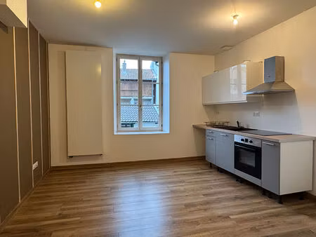 bourg centre - t2 duplex 40m2