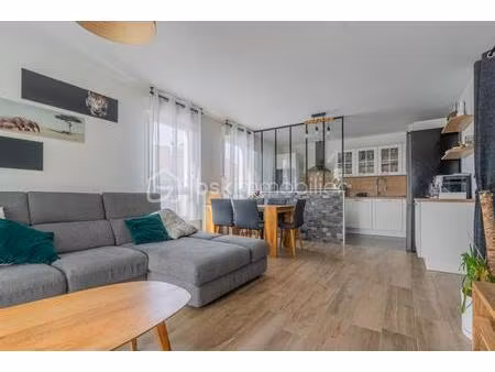 t4 récent avec terrasse exposée sud – belles prestations