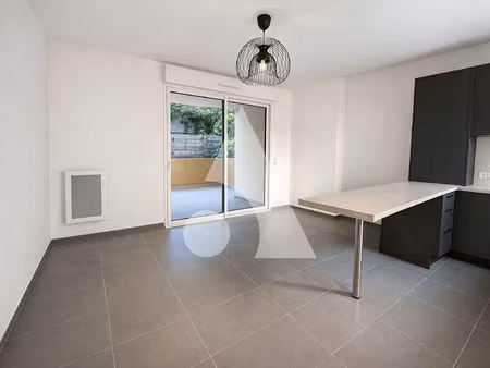 montpellier - hopitaux-faculte - appartement 2 piece avec terrasse et place de parking