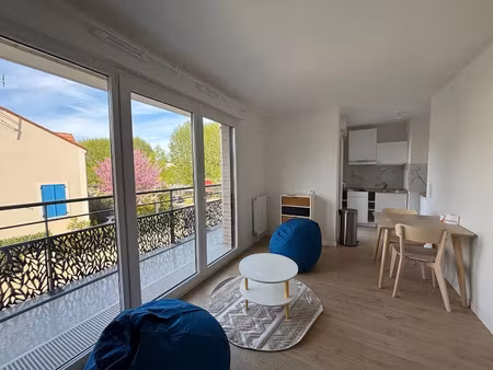 location meublée appartement 1 pièce 26.3 m² à villeneuve-la-garenne (92390)  880 €