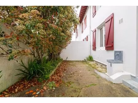 maison de ville avec exterieur