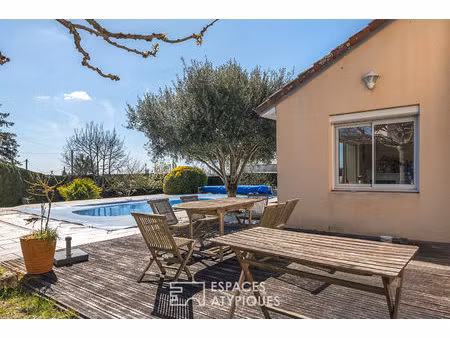 charme de l'ancien et rénovation actuelle à champcevinel