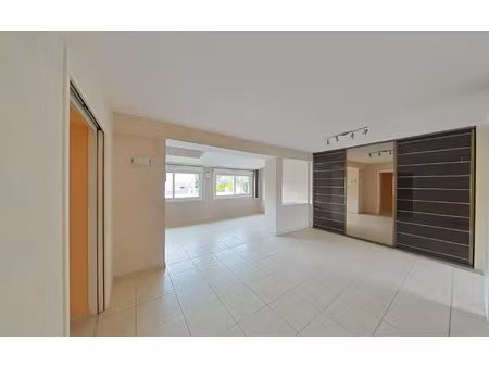 location maison  m² t-6 à chatuzange-le-goubet  1 150 €