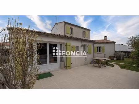 maison et sa dépendance dans une impasse  plage de la remigeasse