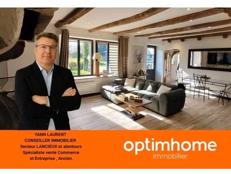 maison en pierre rénovée avec charme  grand séjour cheminée et jardin arboré pledeliac (22