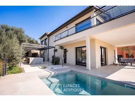 villa contemporaine d'exception aux portes de thuir avec vue sur le canigou