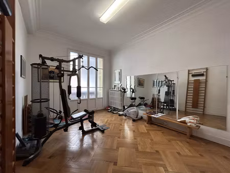 nice centre – dubouchage – local professionnel 54m² – rdc – cave – idéal profession libéra