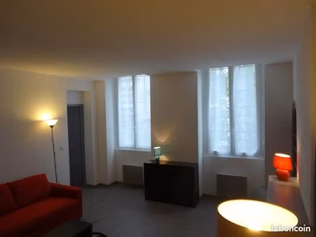 t3 meublé tram a bastide