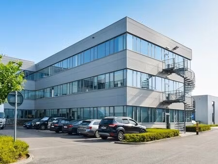 bien professionnel à louer à wommelgem € 3.375 (lmwvu) - cd-vastgoed | zimmo