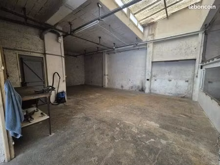 local industriel 119 m²