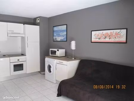 villeneuve-loubet – beau f2 dans résidence de standing - parc de vaugrenier avec piscine