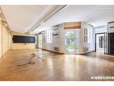 bureau 1 039 m²