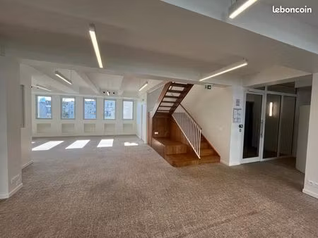 bureaux 423 m²