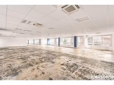 bureaux 2 828 m²