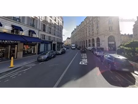 boutique 64 m² paris