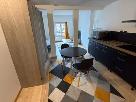 studio meublé rénové – 29 35 m²