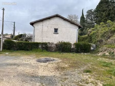 terrain 450 m² guereins