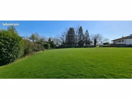 terrain 891 m² viabilisé – limite viriat – secteur calme