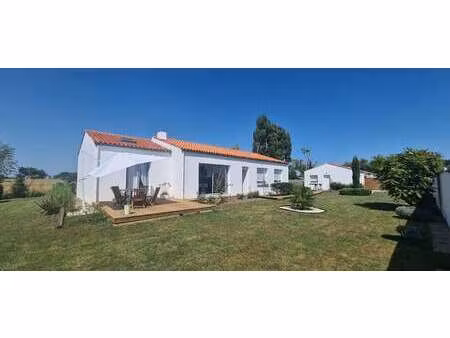 vente maison piscine à champagné-les-marais (85450) : à vendre piscine / 133m² champagné-l