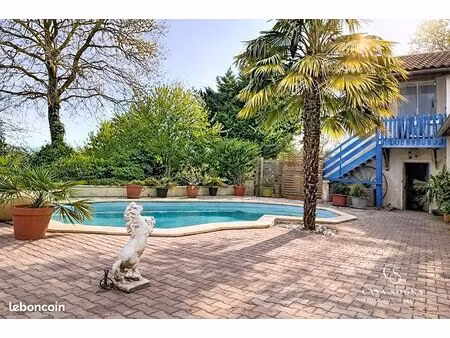 propriété 8 pièces 209 m²