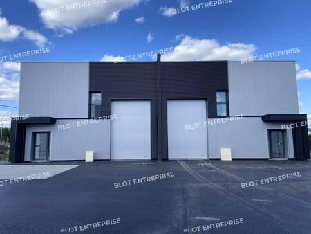 location entrepôt 220 m²