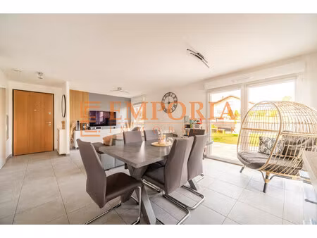 appartement moderne avec jardin privati