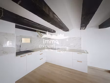 à louer bel appartement rénové de 80 m2 centre-ville de