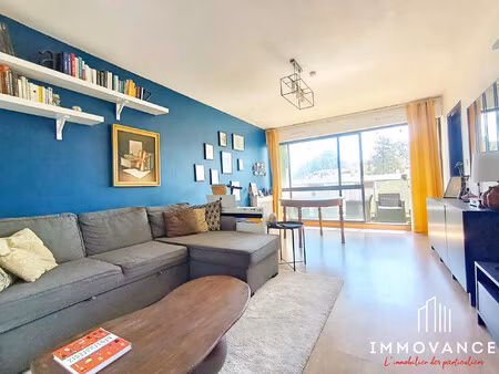 grand t2 traversant balcon parking