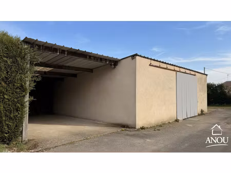 entrepot / local professionnel de 129 m²