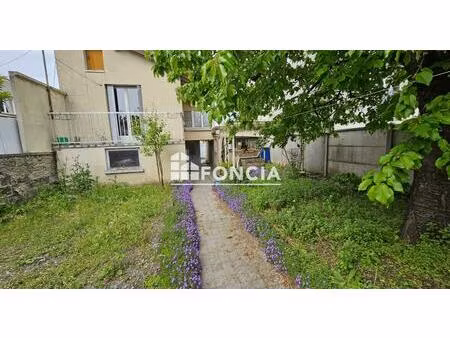 maison avec jardin et dépendances – fort potentiel à bobigny