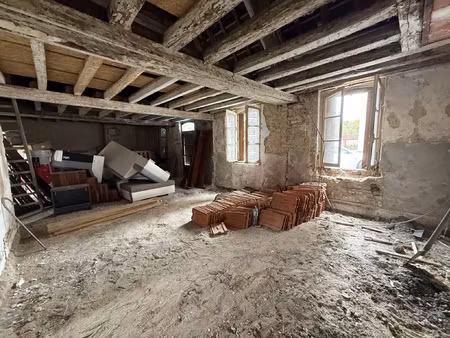 bâtiment composé de 2 logements à restaurer - la-ferté-imbau