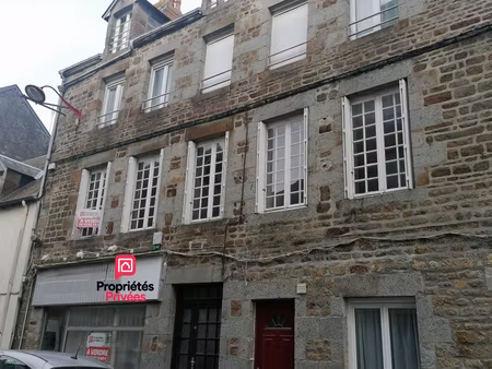 61600 la ferte mace appartement avec local commercial 95m2 environ  3 chambres  et un loca