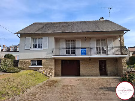 maison le chatelet   rue tres calme a 2 pas des commerces.