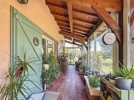 propriété avec installations équestres – 140 m² – 2 5 he