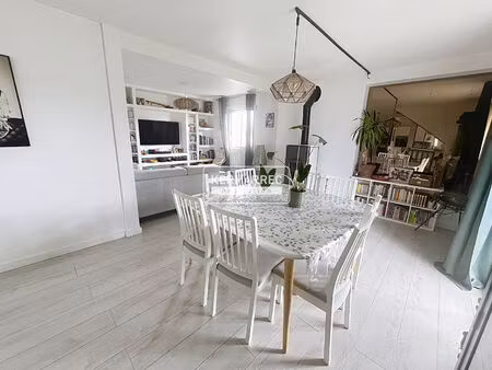 maison saint erblon 7 pièce(s) 138 m2