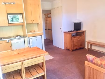 studio font romeu eau et électricité  compris