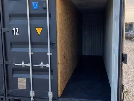 box / stockage / garage - site sous vidéosurveillance