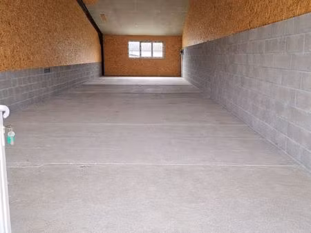 box / local / stockage