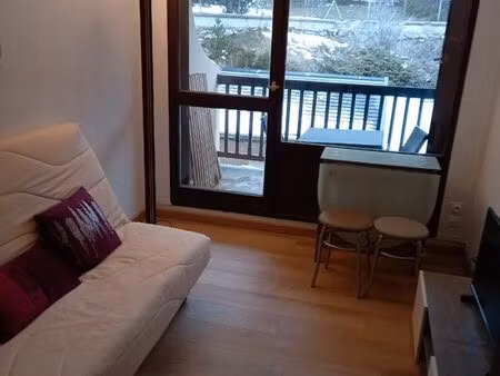 location studio à l année