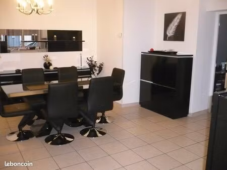 loue appartement au rdc à hérin