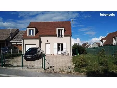 maison/pavillon 4p – 100m² env. à louer – 1 399 cc