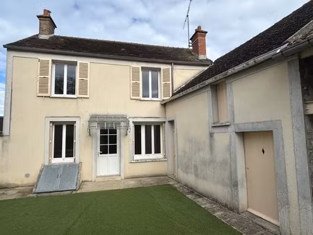 maison 3 pièces - 80 m²