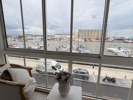 port-la-nouvelle : appartement atypique de 68m2 avec vue panoramique sur le port