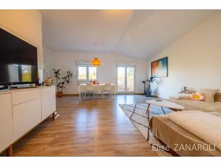 appartement spacieux et lumineux avec ascenseur!