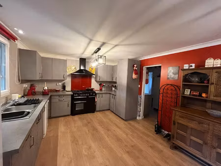 vente maison à landeleau (29530) : à vendre / 164m² landeleau