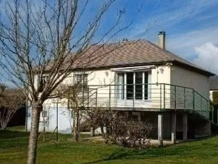 maison lumineuse au calme avec jardin et terrasse