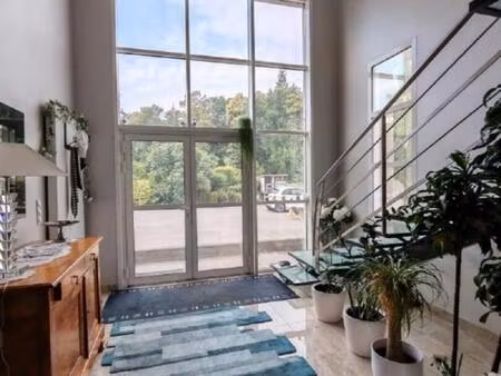 a 20 mns de saint-malo  maison de 309 m2 avec dépendance de 70m²