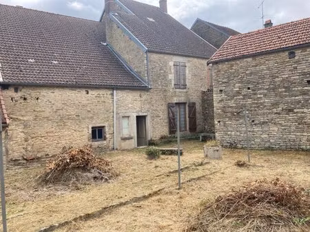 maison de campagne de 150 m2 habitable avec terrain attenant et clos à 20 minutes de l'a5 