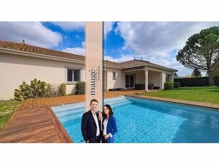 maison - plain pied - 4 chambres - 1 bureau - buanderie - garage double - jardin - piscine