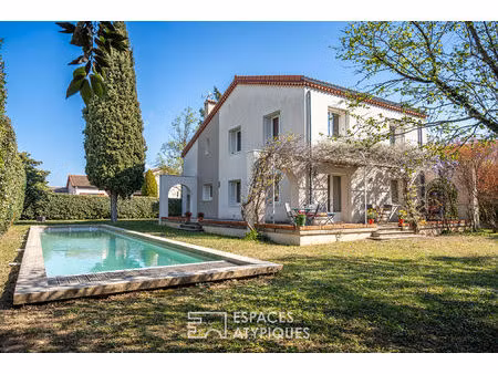 maison centre ville avec 6 chambres et un piscine